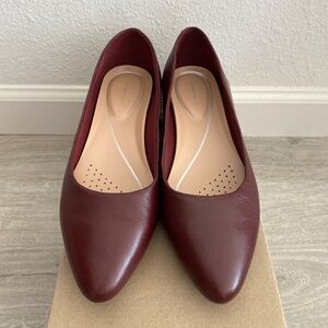 Easy Spirit Burgundy Block Heels Size 6.5W